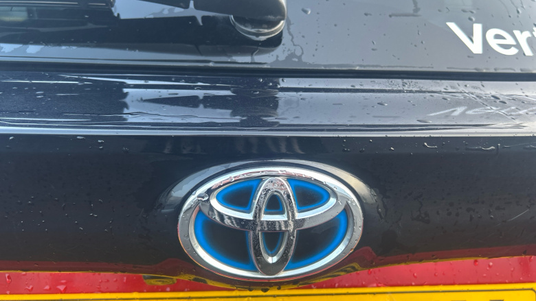 Toyota Yaris 1.5 Hybrid Design 5dr CVT Hybrid Hatchback